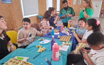 Actividad 19: Taller de reutilización de cartón.